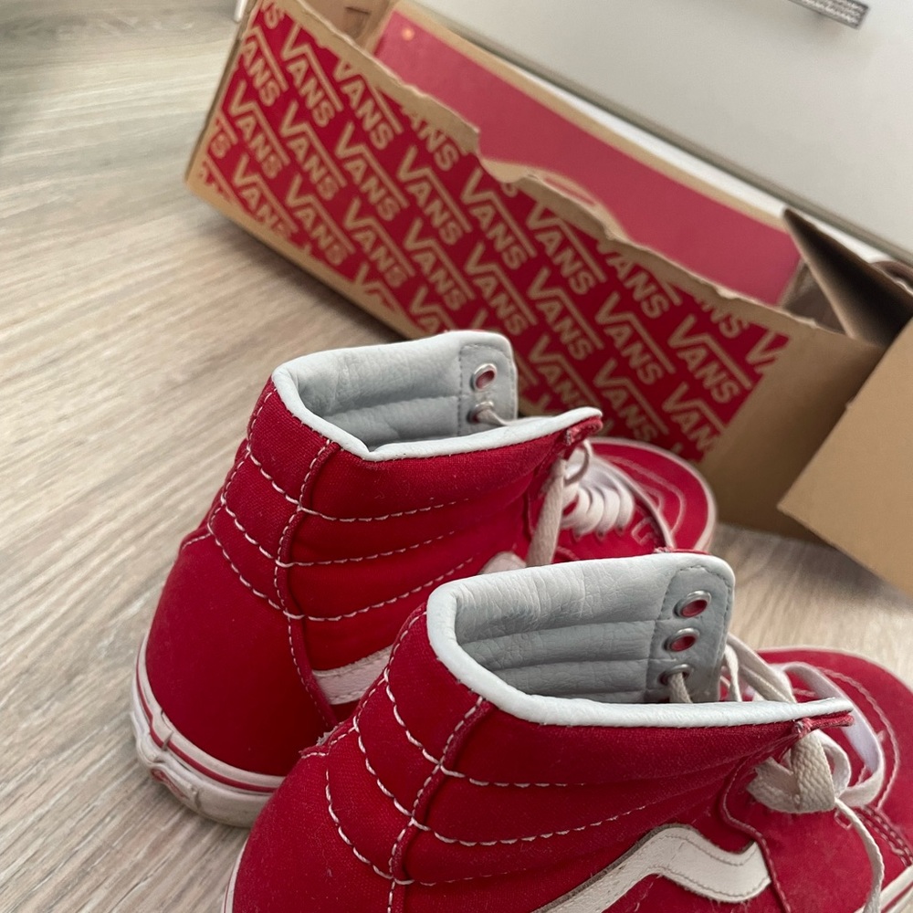Vans (Red) - Picture 4 of 5